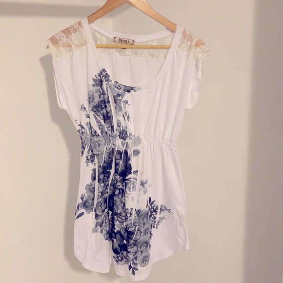 Black and White Floral Blouse - Picture 1 of 3